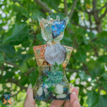 Load image into Gallery viewer, Mossy Copper Horned Cat Godx Figurine