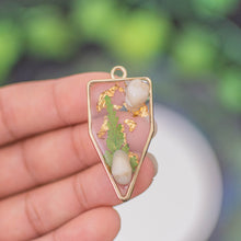 Load image into Gallery viewer, Assorted Pendants