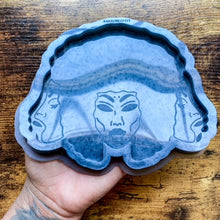 Load image into Gallery viewer, 6.5" Afro Hekate Flat Mold