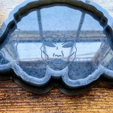 Load image into Gallery viewer, 6.5" Afro Hekate Flat Mold