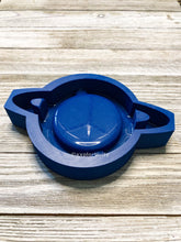 Load image into Gallery viewer, 5” Saturn Ashtray Mold
