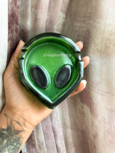 Load image into Gallery viewer, Alien Head Ashtray Mold | Alien Ashtray Mold | Ashtray Mold | Ashtray Silicone Mold