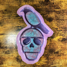 Load image into Gallery viewer, Crow and Skull Shelf/Deep Tray Mold