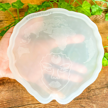 Load image into Gallery viewer, 6.5” Ala Flat Mold