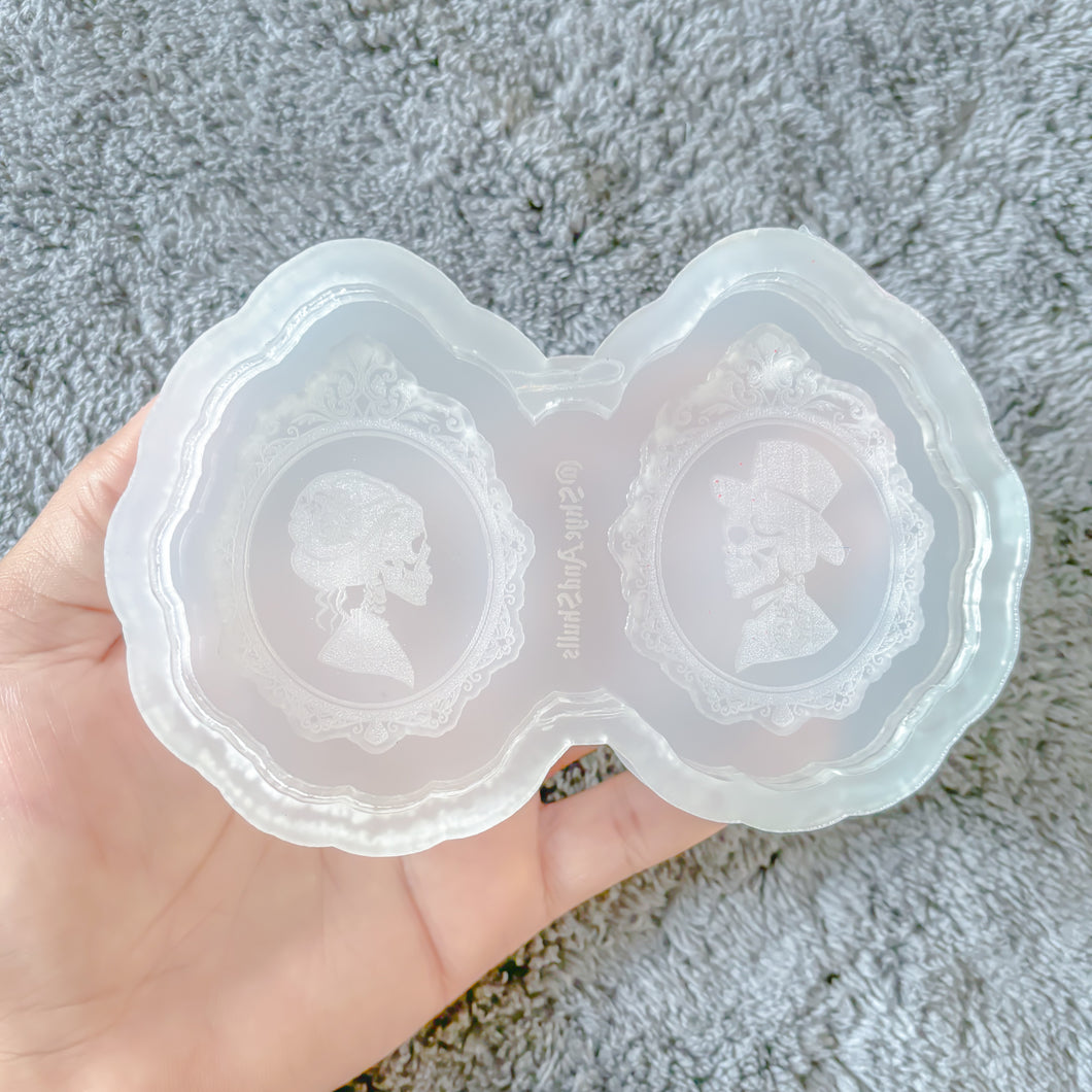 Victorian Couple Silicone Mold